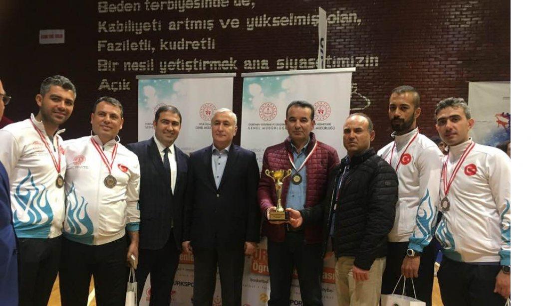 Türkiye Öğretmenler Kupası Finallerinde Mücadele Eden Masa Tenisi Takımımız Türkiye 3.'sü Oldu.